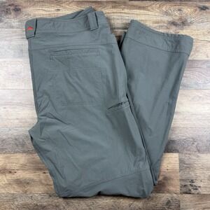 SIMMS Men's Fishing Pants 40x32 Gray Cargo  Outdoor Nylon Articulated Knee